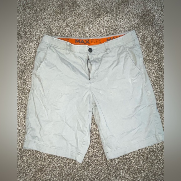 🩵Urban pipeline size 33 men’s shorts light gray - Picture 1 of 3